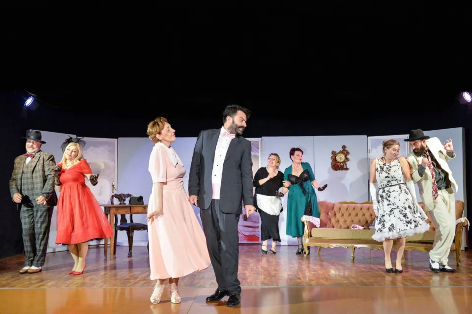 Ράφτης Κυριών απο την θεατρική ομάδα ArtΙΟΙ του Μορφωτικού Πολιτιστικού Συλλόγου Ν. Μηχανιώνας, φωτογραφία 2