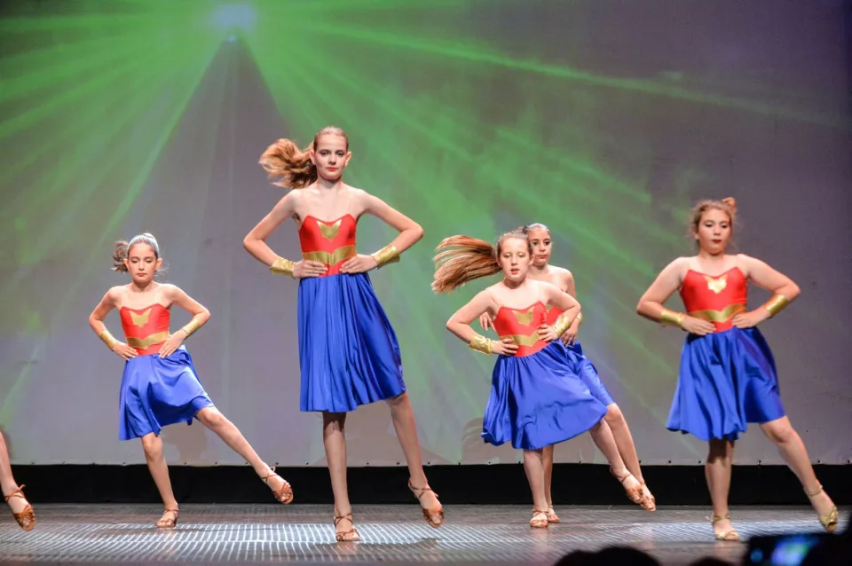 The show must go on, φωτογραφία 31