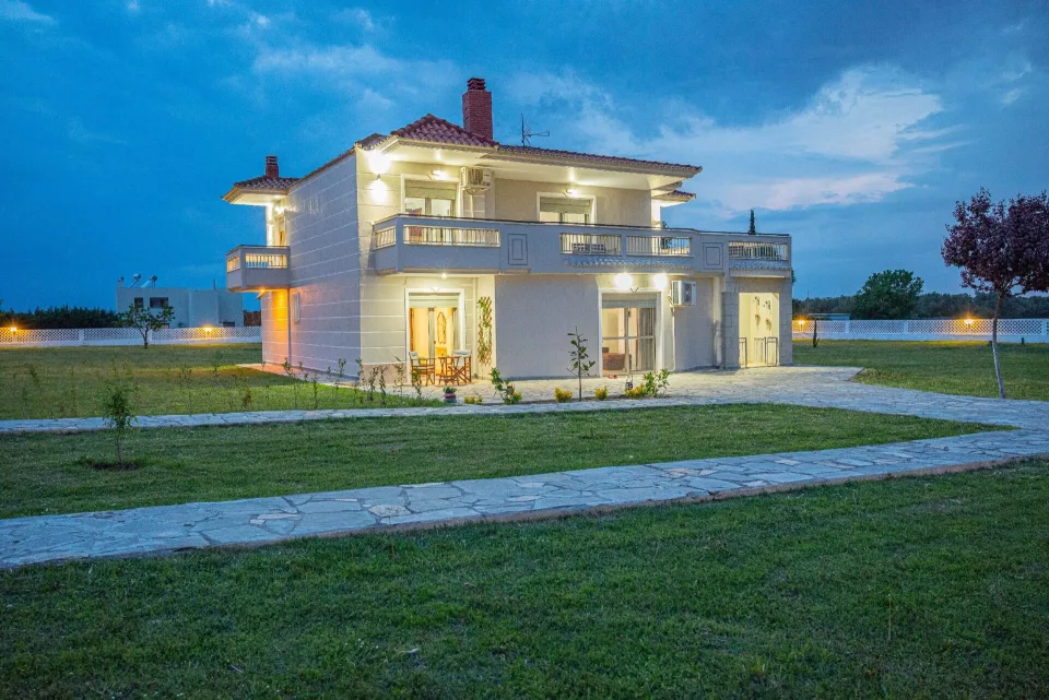 ErDILNa  Villa, Ακίνητα