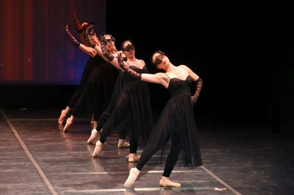 Art & Motion Butterflying, φωτογραφία 3