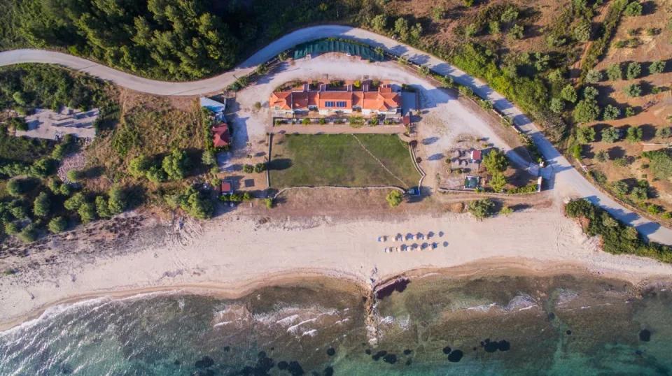 Monopetro Appartments, Ακίνητα